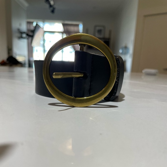 Aritzia leather belt Sz medium - Picture 2 of 3